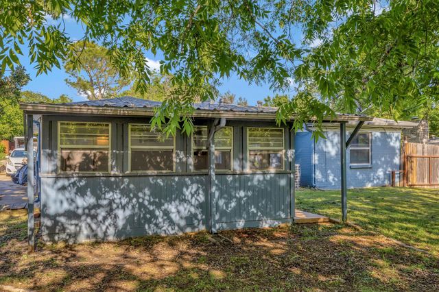 3705 Delaware Trail, Lake Worth, TX 76135