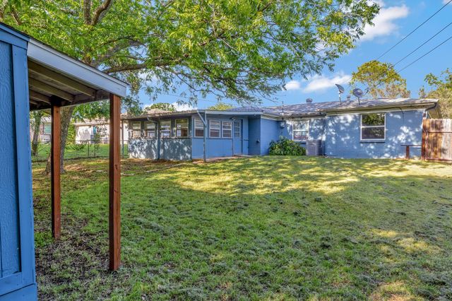 3705 Delaware Trail, Lake Worth, TX 76135