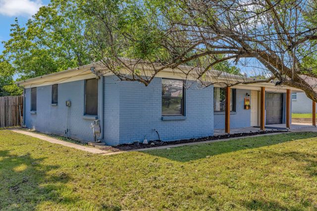 3705 Delaware Trail, Lake Worth, TX 76135