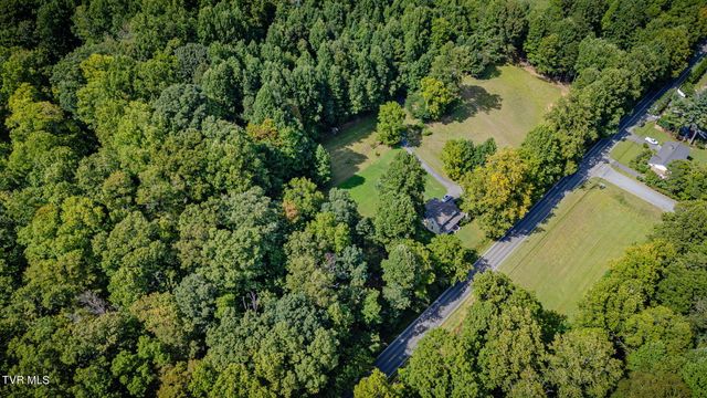 2906 Cherokee Road, Johnson City, TN 37604