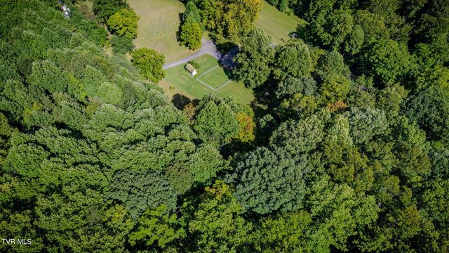 2906 Cherokee Road, Johnson City, TN 37604