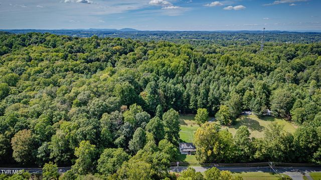 2906 Cherokee Road, Johnson City, TN 37604