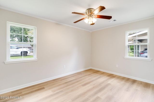 725 Harrell Drive, Lafayette, LA 70503