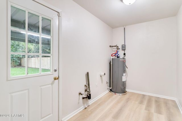 725 Harrell Drive, Lafayette, LA 70503