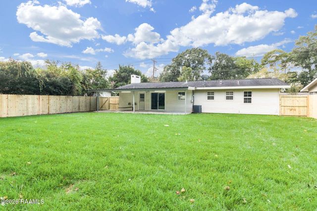 725 Harrell Drive, Lafayette, LA 70503