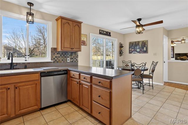 15489 Long Castle Forest Court, Chesterfield, MO 63017