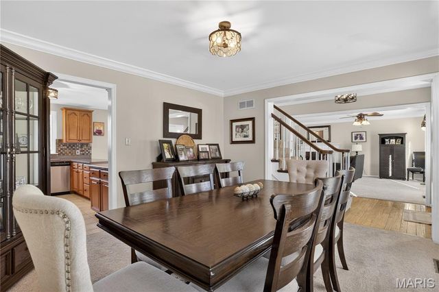 15489 Long Castle Forest Court, Chesterfield, MO 63017