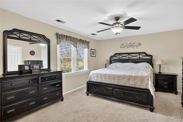 15489 Long Castle Forest Court, Chesterfield, MO 63017