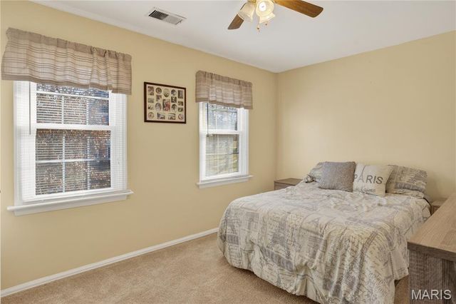 15489 Long Castle Forest Court, Chesterfield, MO 63017