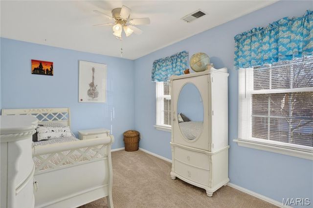 15489 Long Castle Forest Court, Chesterfield, MO 63017