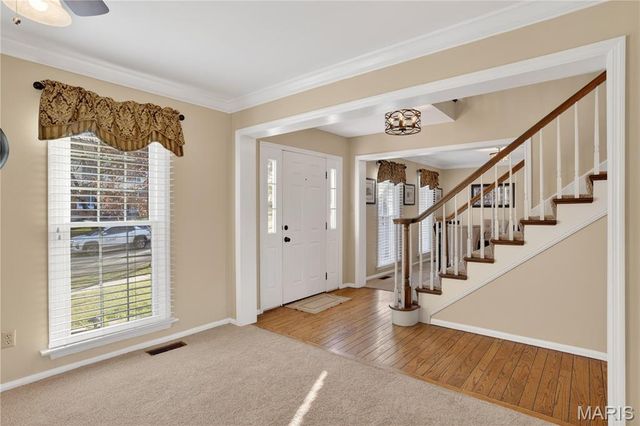 15489 Long Castle Forest Court, Chesterfield, MO 63017