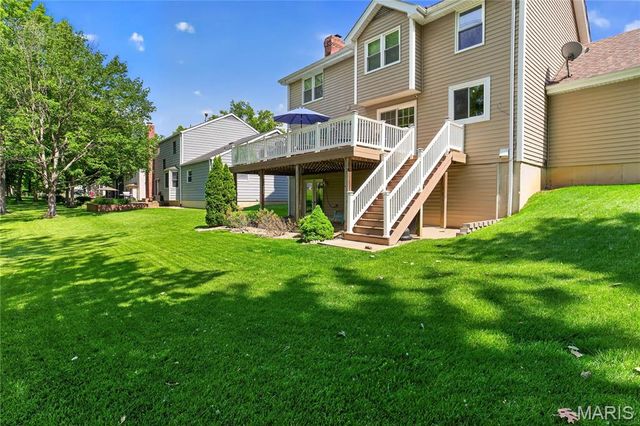 15489 Long Castle Forest Court, Chesterfield, MO 63017