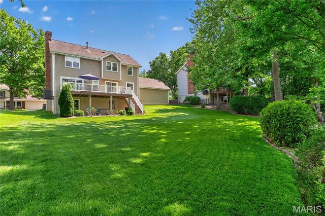 15489 Long Castle Forest Court, Chesterfield, MO 63017