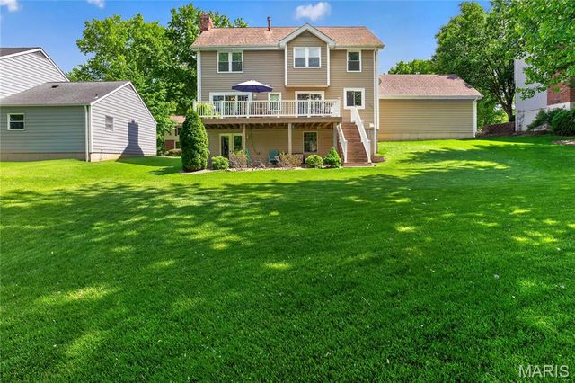 15489 Long Castle Forest Court, Chesterfield, MO 63017
