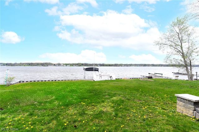 1408 NE River Road, Lake Milton, OH 44429