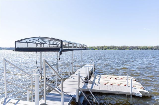 1408 NE River Road, Lake Milton, OH 44429