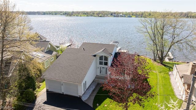 1408 NE River Road, Lake Milton, OH 44429