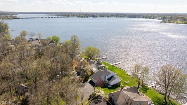 1408 NE River Road, Lake Milton, OH 44429