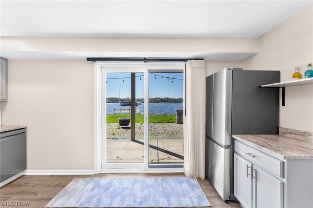 1408 NE River Road, Lake Milton, OH 44429