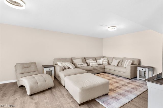 1408 NE River Road, Lake Milton, OH 44429