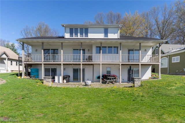 1408 NE River Road, Lake Milton, OH 44429