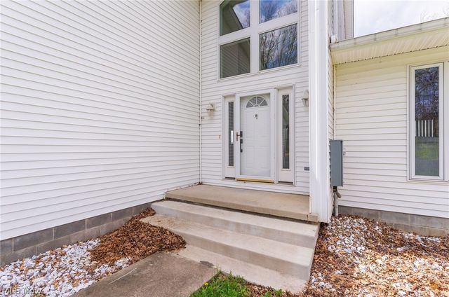 1408 NE River Road, Lake Milton, OH 44429
