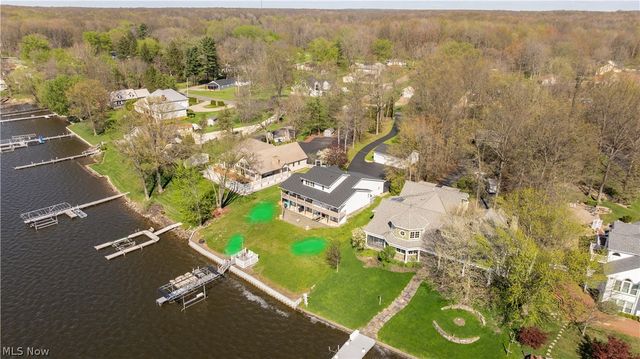 1408 NE River Road, Lake Milton, OH 44429