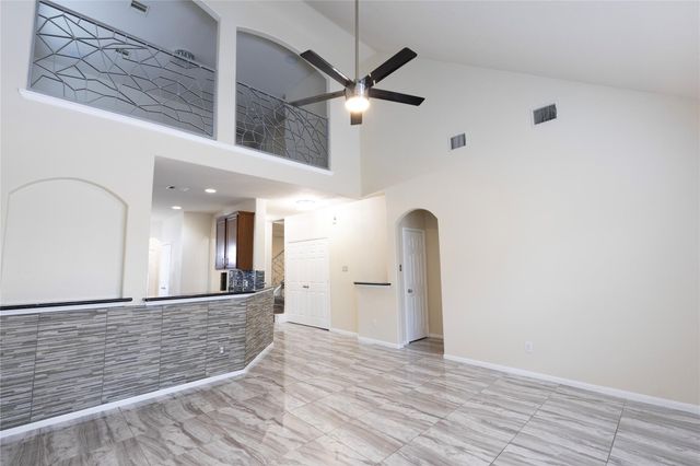 6442 Wilshire Lakes, Houston, TX 77040