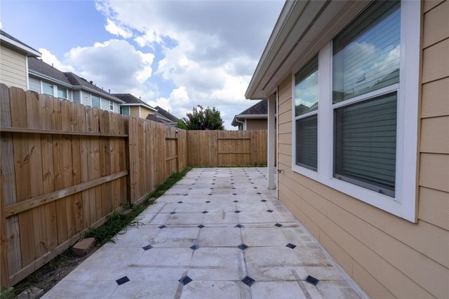 6442 Wilshire Lakes, Houston, TX 77040