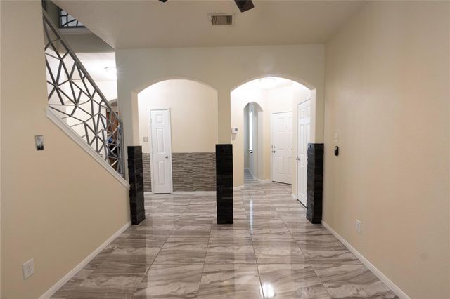 6442 Wilshire Lakes, Houston, TX 77040