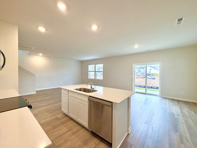 913 Moray Ln, Clarksville, TN 37043