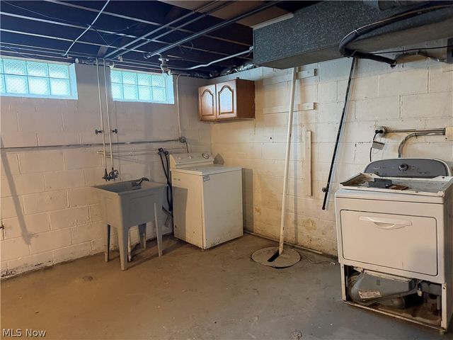 9316 Alexander Road, Garfield Heights, OH 44125