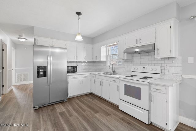 208 S Webb Street, Selma, NC 27576