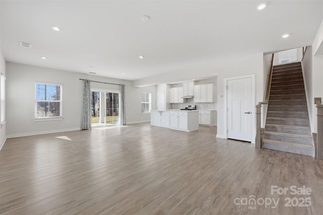 4711 Green Mountain Drive, Charlotte, NC 28215