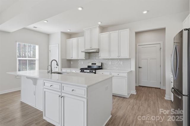 4711 Green Mountain Drive, Charlotte, NC 28215