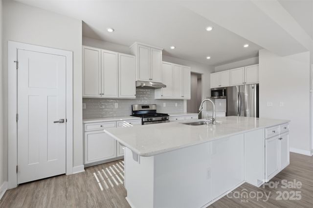 4711 Green Mountain Drive, Charlotte, NC 28215