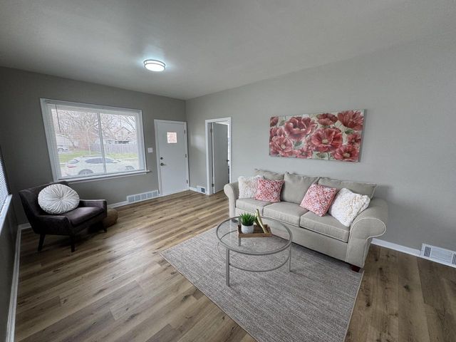 2019 Carlisle AVENUE, Racine, WI 53404