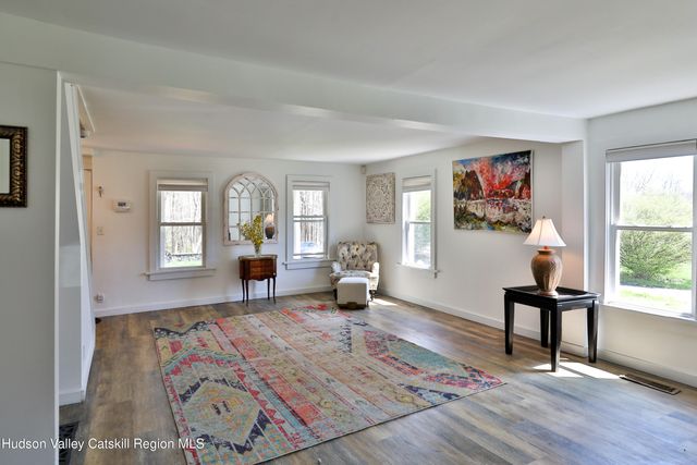 176 Williams Road, Red Hook, NY 12571