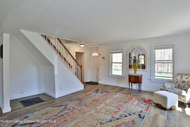 176 Williams Road, Red Hook, NY 12571
