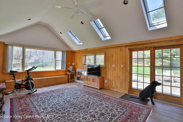 176 Williams Road, Red Hook, NY 12571