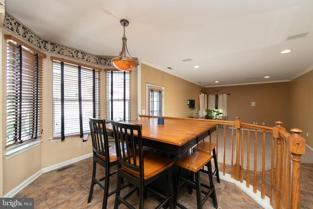 121 TREELINE DR, Woodbury, NJ 08096
