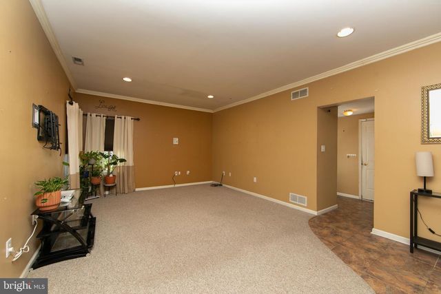 121 TREELINE DR, Woodbury, NJ 08096
