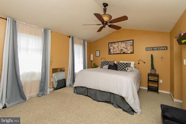 121 TREELINE DR, Woodbury, NJ 08096