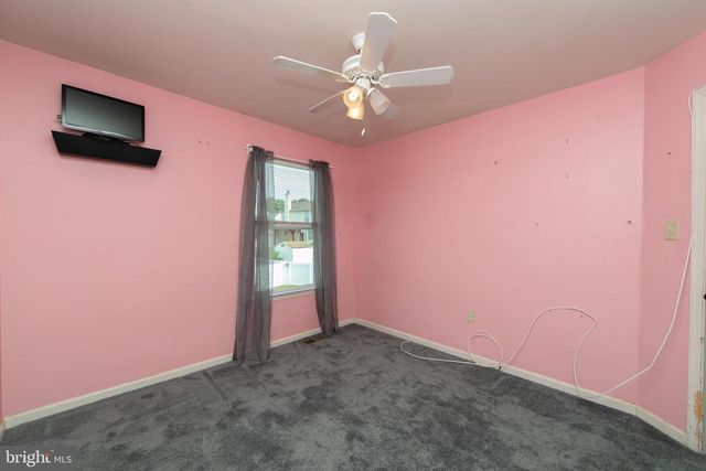 121 TREELINE DR, Woodbury, NJ 08096