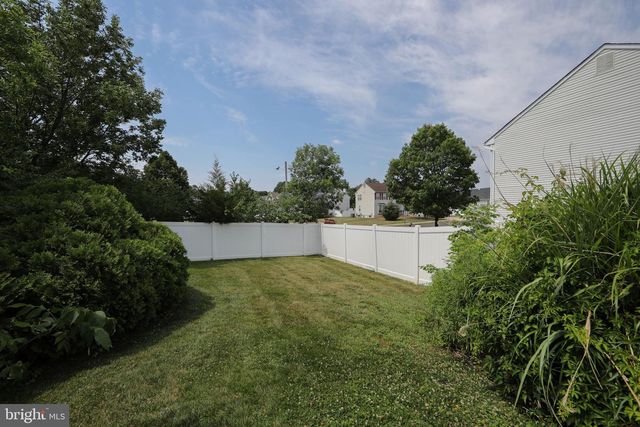 121 TREELINE DR, Woodbury, NJ 08096