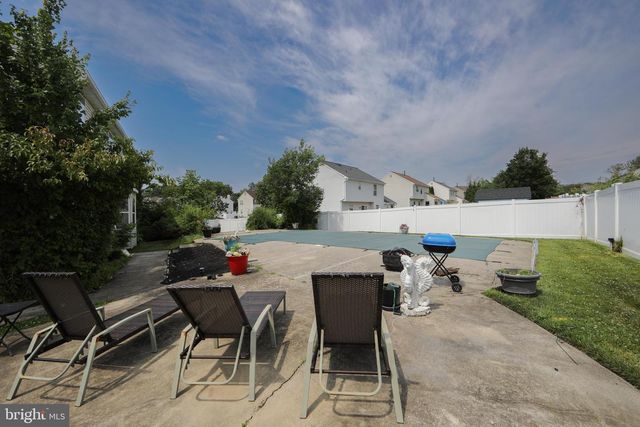 121 TREELINE DR, Woodbury, NJ 08096