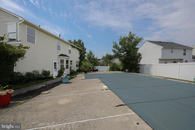 121 TREELINE DR, Woodbury, NJ 08096