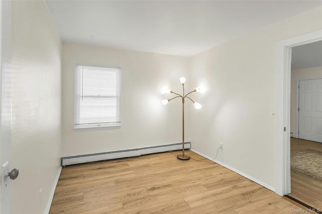 87 KELLUM, West Babylon, NY 11704