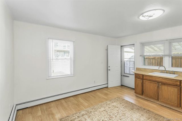 87 KELLUM, West Babylon, NY 11704