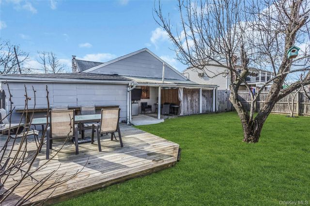 87 KELLUM, West Babylon, NY 11704